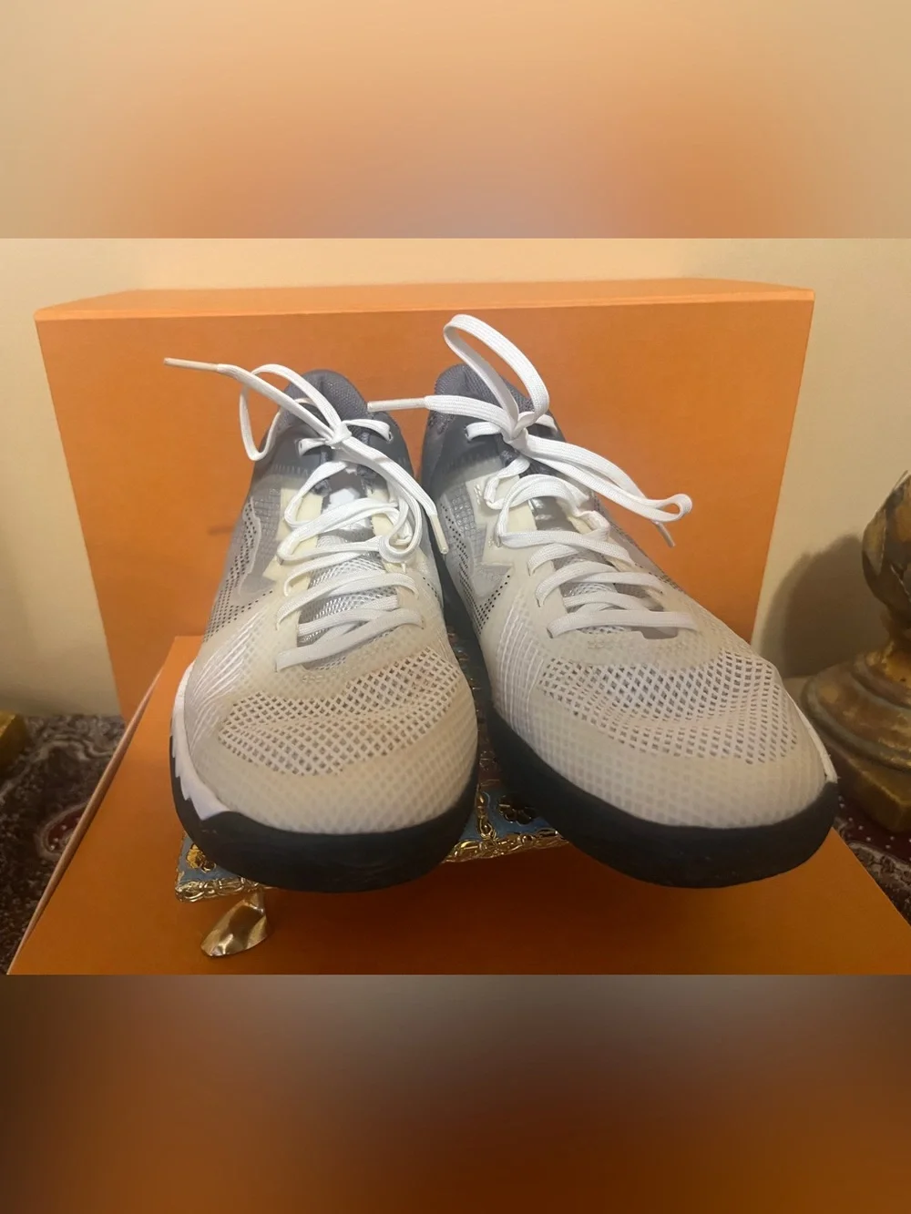Nike Kyire Flytrap 5 Youth Athletic Shoes DD0340-112 size 6.5Y Shoe